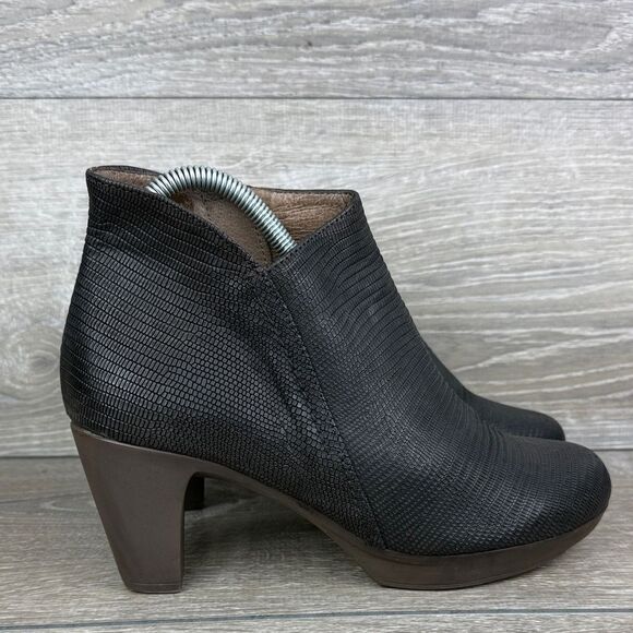 Wonders Made with Love in Spain Women’s Sz EU 39 Embossed Brown Leather Booties - Picture 1 of 11